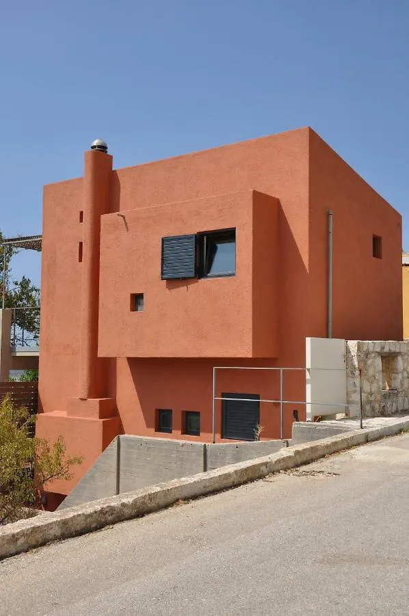 Red Art Maisonette Kardhakata Holiday home